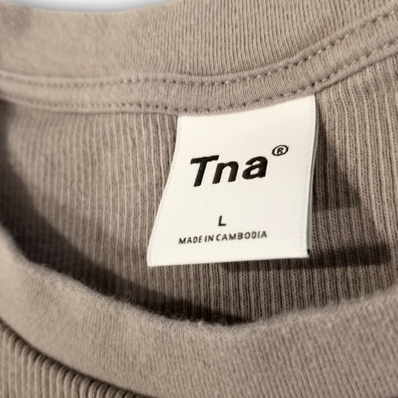 Aritzia TNA Ribbed Crop Top with Long Sleeves, Grey, Large - Picture 4 of 6